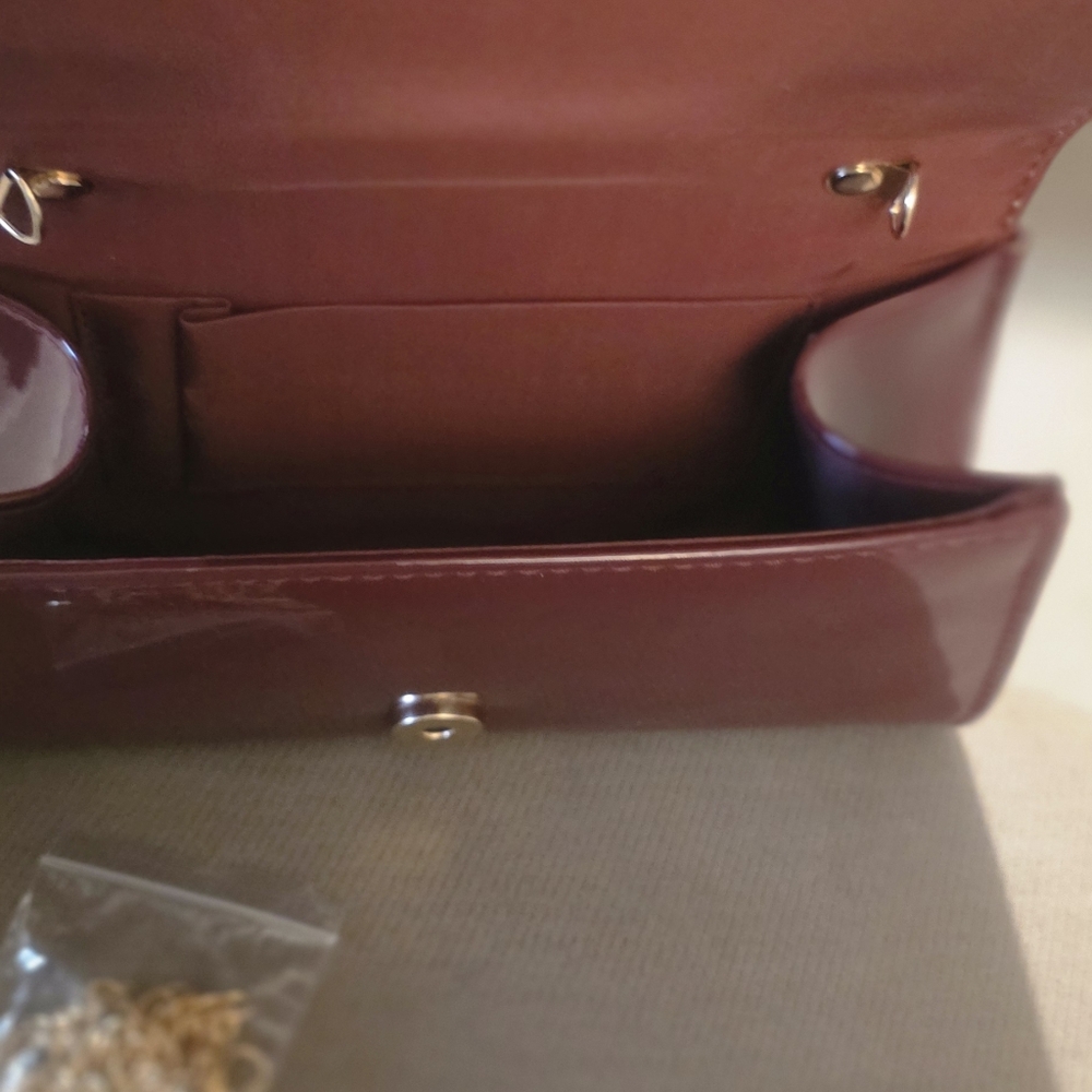 Elegant Mini Burgandy Clutch! - Picture 8 of 14